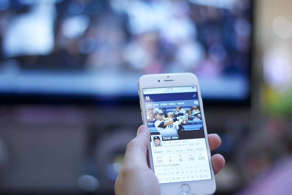 collegare telefono a tv