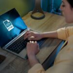 Come svuotare la cache DNS su Windows 11 e 10: guida semplice Svuotare la cache DNS